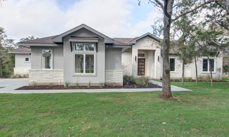 Custom built home in Valley View